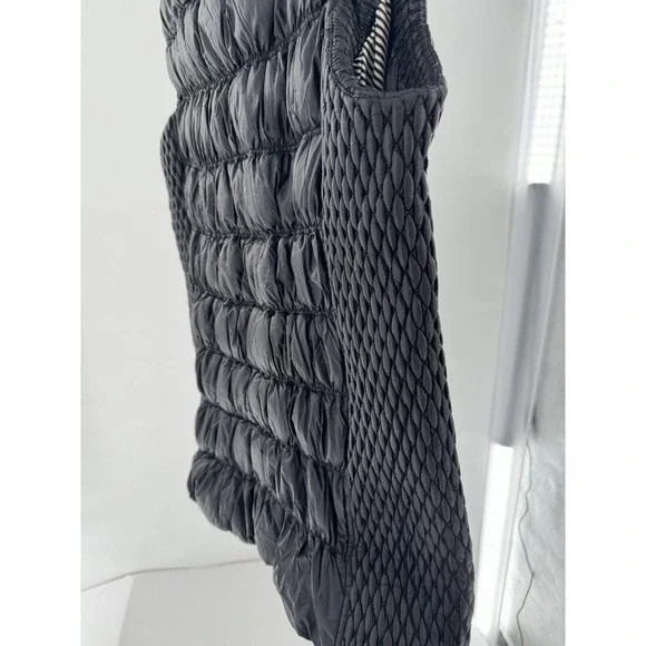 Calvin Klein Vest Sz M Black Duck Down Puffer Quilted Performance Pockets​​​ - Picture 2 of 11